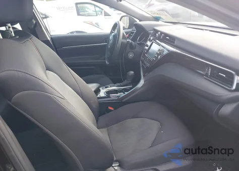 2020 Toyota Camry Le Awd z USA, uszkodzony, nr VIN 4T1C11BK5LU008201